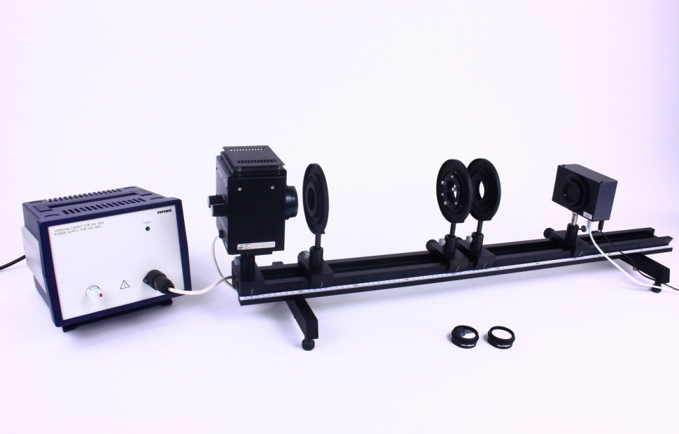 Set experimental inelele lui Newton cu filtre de interferenta si camera digitala P2220201	